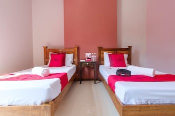 Answer Hotel by RedDoorz