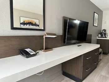 Nash Haus Hotel
