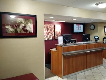 Red Roof Inn Utica