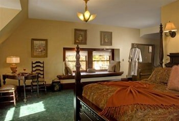 Rittenhouse Inn