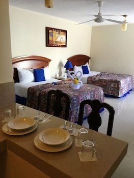 El Campanario Hotel & Estudios