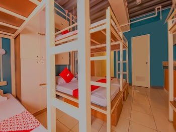 Crowne One Condo by Oyo Rooms