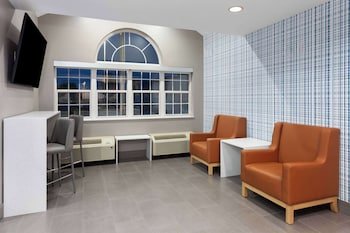 Microtel Inn & Suites by Wyndham Janesville