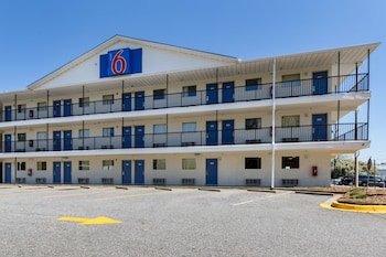 Motel 6 Greenville SC