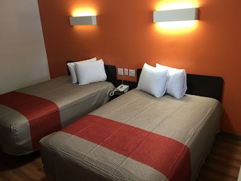 Motel 6 Greenville SC