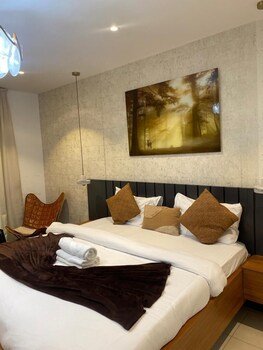 Belleson Homes Embassy Gardens