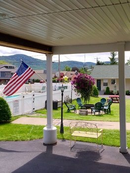 Heritage of Lake George Motel