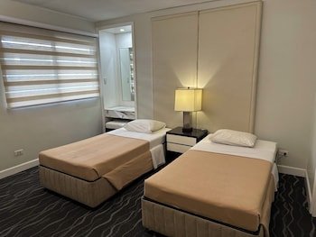 Amorsolo Mansion Apartments And Suites