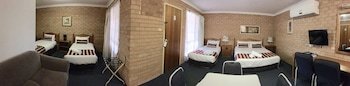 Aalana Motor Inn