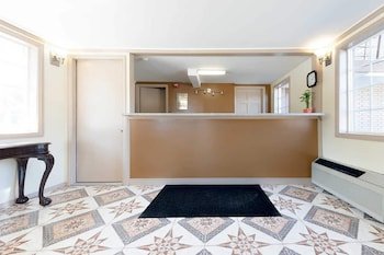 Super 8 by Wyndham Greensburg