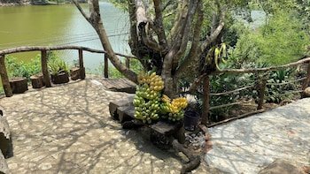 Ba Be Lakeside Bungalow