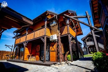 Western Camp Resort