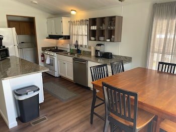 Wachapreague Inn - West End House