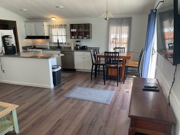 Wachapreague Inn - West End House