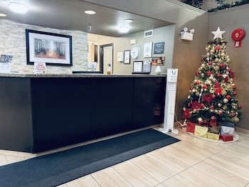 Super 8 by Wyndham Dawson Creek