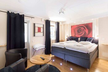 Elisero Hotell
