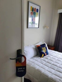 Cornwall Park Motel