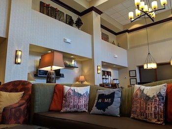 Hampton Inn & Suites Cincinnati Union Centre