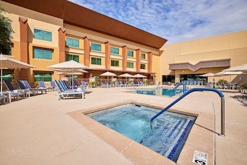 Vee Quiva Hotel And Casino