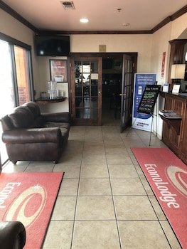 Econo Lodge I-27