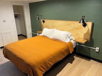 The Happy Bear Motel
