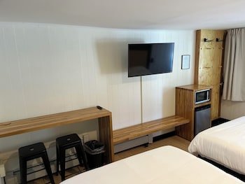 The Happy Bear Motel