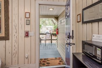 The Heirloom Inn