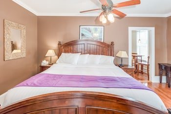 The Heirloom Inn