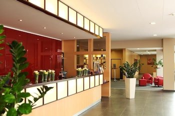 LIEUSAINT - Residhome Appart Hotel Suites Paris Sénart