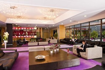 LIEUSAINT - Residhome Appart Hotel Suites Paris Sénart