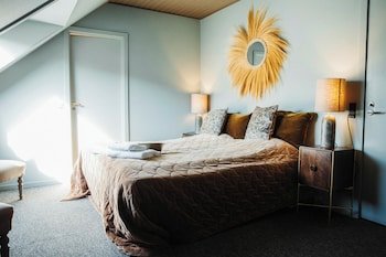 The Falcon Hotel