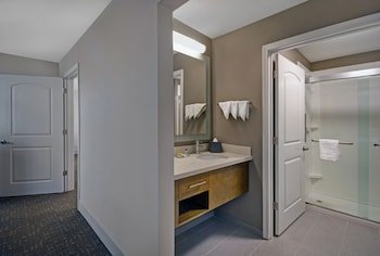 Staybridge Suites Sterling Heights -Detroit