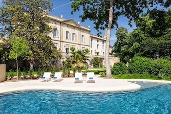 Chateau De Collias Hotel & Restaurant