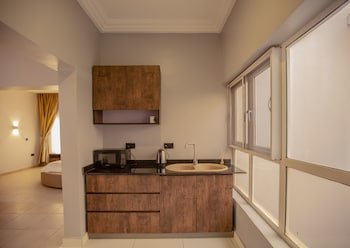 Triple 9 Apartments Pool & Spa