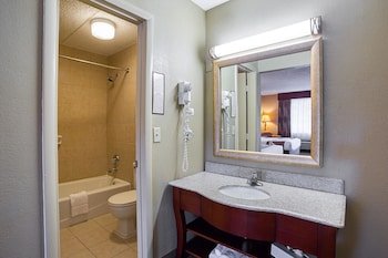 Quality Inn Hurricane Mills