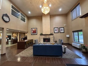 Comfort Inn & Suites Black River Falls I-94