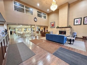Comfort Inn & Suites Black River Falls I-94