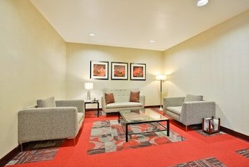 Holiday Inn Express Utica