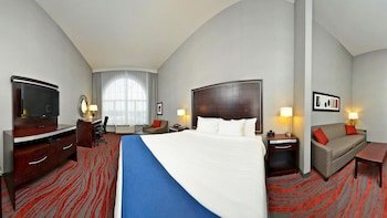 Holiday Inn Express Utica