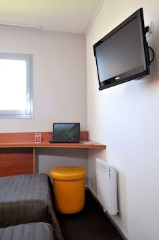 Hotel & Residence Calais Car Ferry