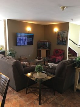 GuestHouse Inn & Suites Cheyenne