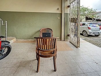 Nugraha Kost by Oyo