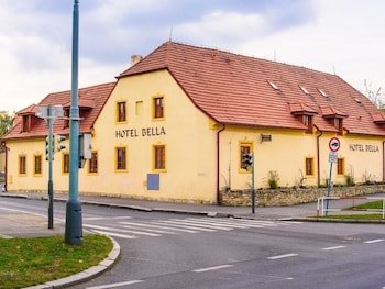 Bella
