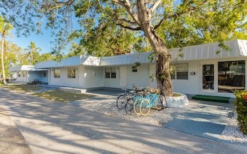 Drift Hotel