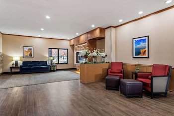 Comfort Suites