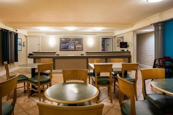 La Quinta Inn by Wyndham Norfolk Virginia Beach