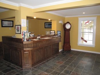 Grenfell Heritage Hotel And Suites