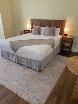 Elm House Inn