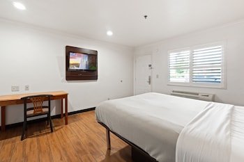 Motel 6 Ontario, CA - Convention Center Airport