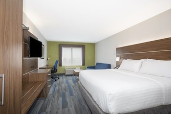 Holiday Inn Express Kansas City - at the Legends